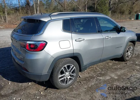 2019 Jeep Compass Sun And Wheel Fwd z USA, uszkodzony, nr VIN 3C4NJCBB4KT636347